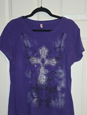 Purple Rhinestone Cross Short Sleeve Tee by‎